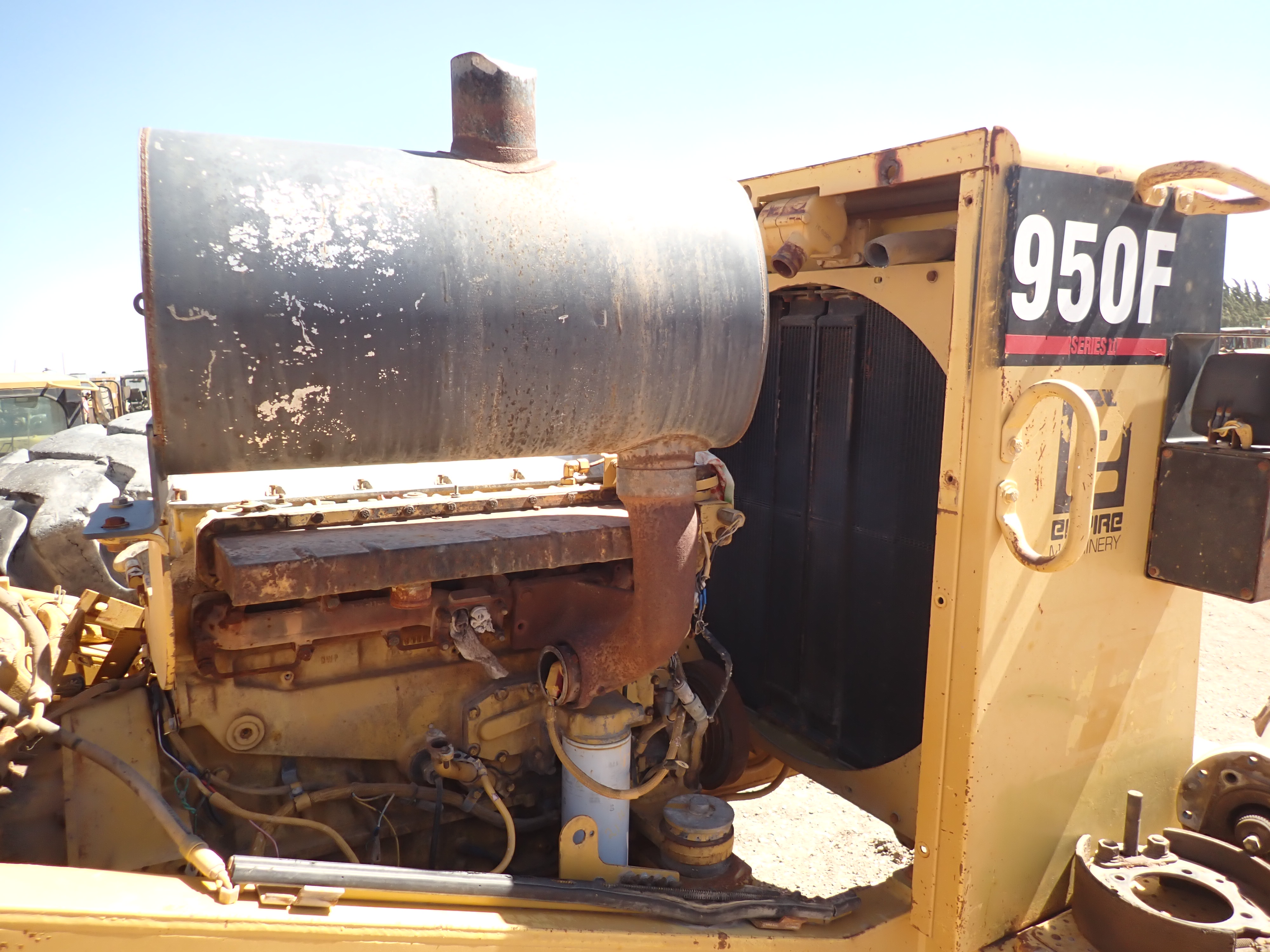 ./imagenes/INVOICE/2019/16290/CARGADOR FRONTAL CAT_950F PARA PARTES (6).JPG